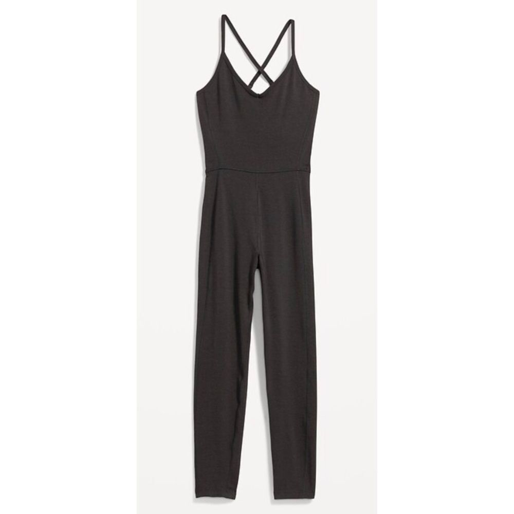 Old Navy PowerChill 7/8 Cami Jumpsuit in Black Size M